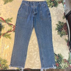 Abercrombie & Fitch Mom Jean